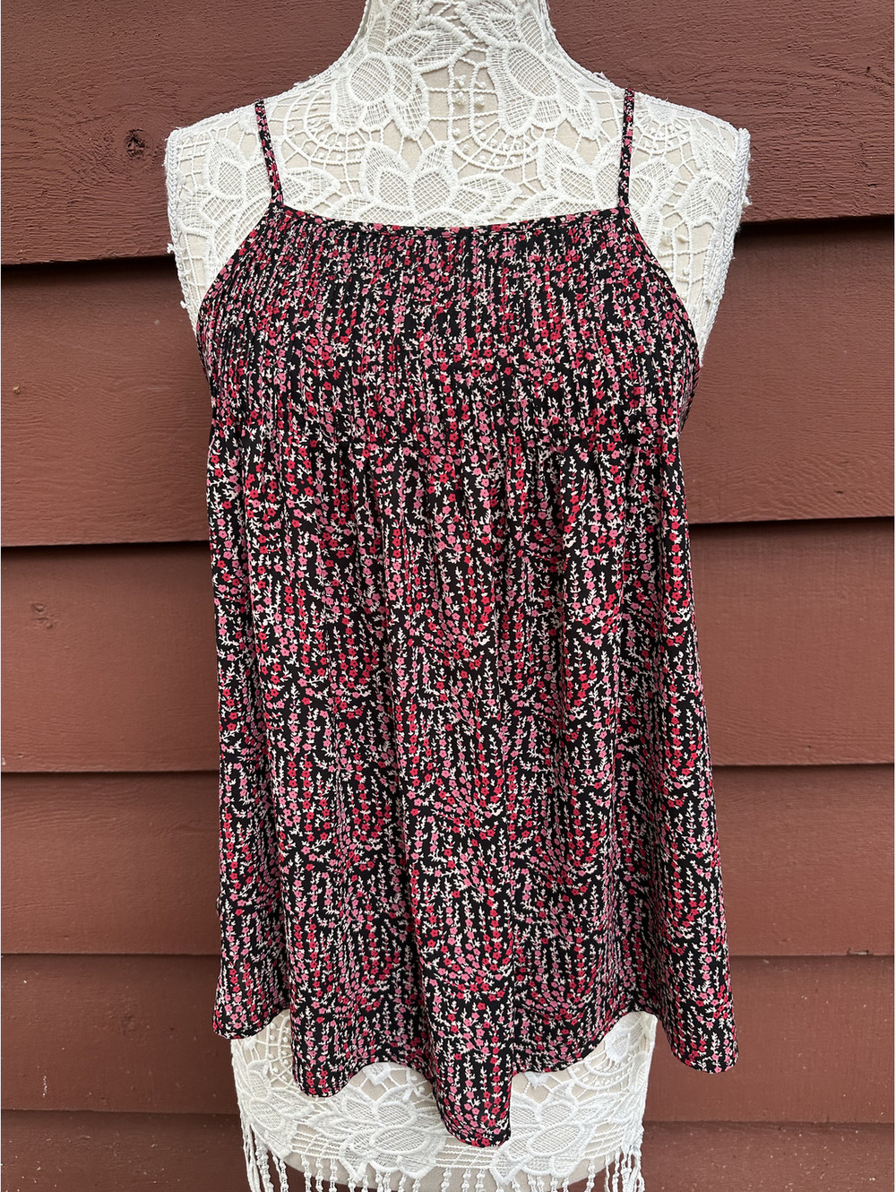 Ann Taylor LOFT Floral Mixed Media Cami Top Red‎ Black Boho